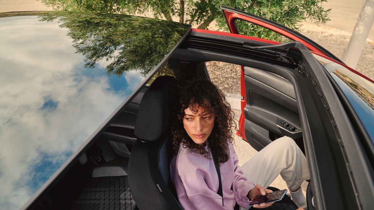 Grafik zur Verdeutlichung wie der optionale IQ.Drive Travel Assist im Tiguan Allspace funktioniert.