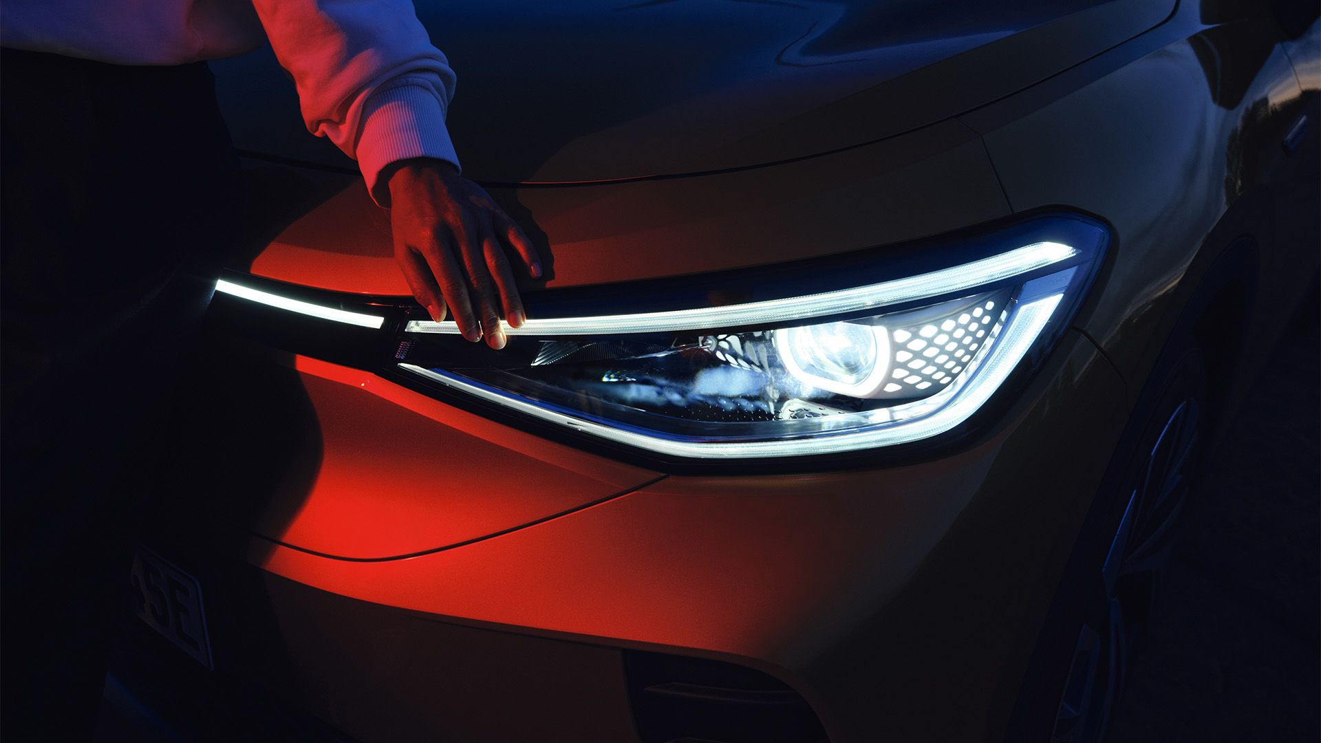 Detailaufnahme des VW ID.4 Scheinwerfers